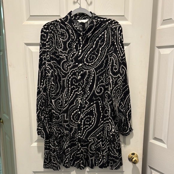 H&M Black and White Graphic Long Sleeve Dress - Picture 5 of 12